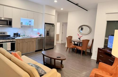 Hollywood Apartamento | Modern Venice Beach Stay - Walk to Marina & Boardwalk