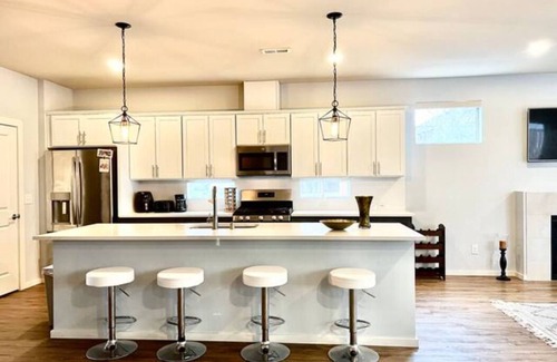 Maple Valley Casa | Modern Villa and modern architecture full of light