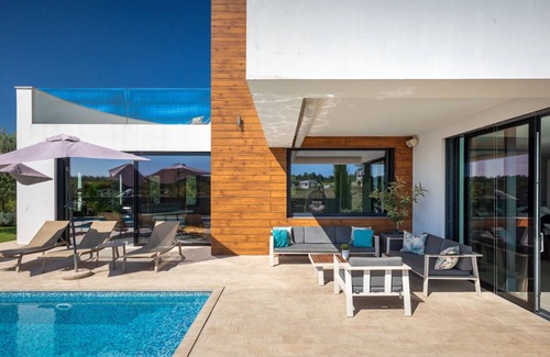 Farini Villa | Villa Aria by Villas Guide
