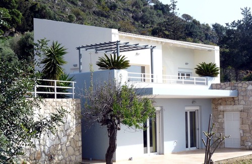 Kampia Villa | Villa moderna para 1 a 6 personas, piscina privada, hermosas vistas al mar y la montaña