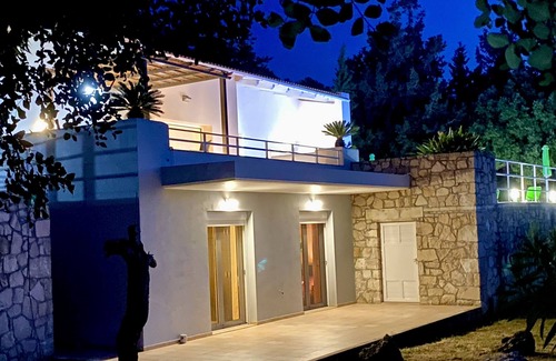 Kampia Villa | Villa moderna para 1 a 6 personas, piscina privada, hermosas vistas al mar y la montaña