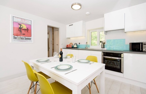 Millendreath Casa | Villa moderna para cuatro personas con balcón grande y vistas al mar