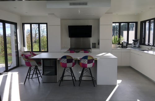 Rouffiac-Tolosan Casa | Modern villa with swimming pool, large terrace and pétanque court