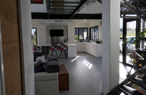 Rouffiac-Tolosan Casa | Modern villa with swimming pool, large terrace and pétanque court
