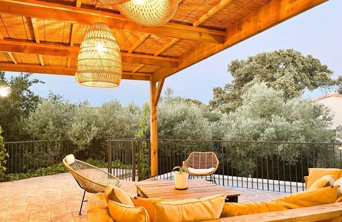 Boisseron Casa | Modern villa with swimming pool