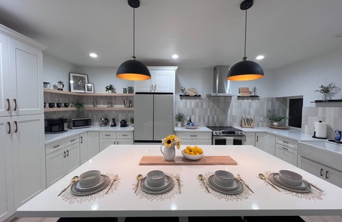 Mount Hamilton Casa | Modern Vineyard Oasis 2 br/ 2ba