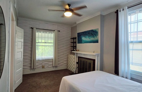 Scranton Casa | Modern w historic charm 5-bedroom Remodeled Home in Scranton
