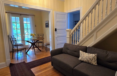 Scranton Casa | Modern w historic charm 5-bedroom Remodeled Home in Scranton