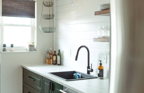 Westerville Apartamento | Modern, Warm, Chic Flat in Westerville