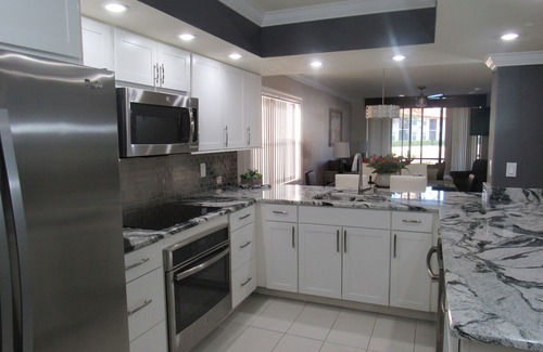 South Bradenton Condominio | Condo encantador 2BR w / 2 piscinas - Cerca de la Academia IMG / Playas / Isla Anna Maria / SRQ