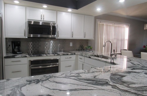 South Bradenton Condominio | Condo encantador 2BR w / 2 piscinas - Cerca de la Academia IMG / Playas / Isla Anna Maria / SRQ