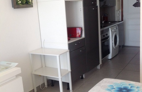 Marigot Apartamento | Estudio moderno y bien equipado, vista al mar.