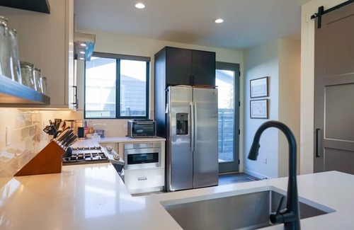 Coeur d'Alene Casa | Modern, well-stocked Home in Gated Community Ready for all your Vacation needs!