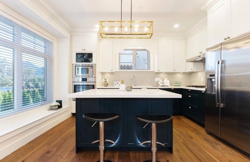 West Side Casa | Modern West Side 3 Bedroom Duplex