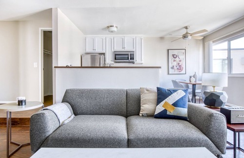 Westwood Apartamento | Modern Westwood 1BR w/Rooftop, near Westwood Village by Blueground