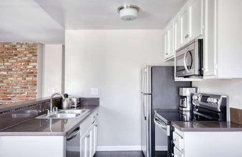 Westwood Apartamento | Modern Westwood 1BR w/Rooftop, near Westwood Village by Blueground
