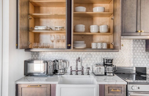 Williamsburg Apartamento | Modern Williamsburg 1BR w/ W/D & Gym, nr Domino Park, by Blueground