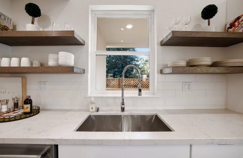 Cloverdale Otro | Modern Wine Country WFH Getaway!