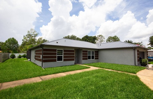 Palm Coast Casa | MODERN ! yet COZY Home in PALM COAST FLORIDA!