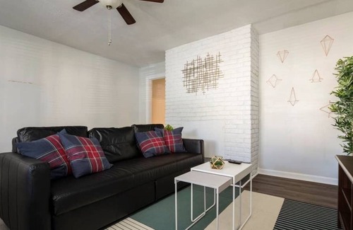 Smoketown Jackson Casa | Modern yet historic 3BR House by CozySuites