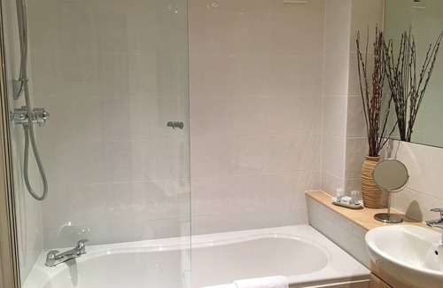 Upwood Chalet De Esquí | 2 bedroom accommodation in Ramsey, Nr Huntingdon