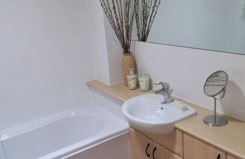 Upwood Chalet De Esquí | 2 bedroom accommodation in Ramsey, Nr Huntingdon