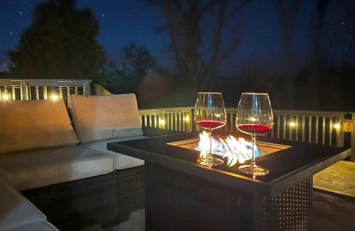 Oakhurst Casa | Modern Yosemite Cabin, 15min Bass Lake, Sleeps 8
