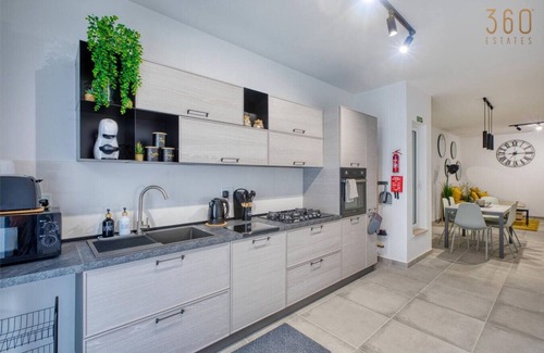 Zabbar Apartamento | Modern Żabbar home with Backyard + Garage Spot!