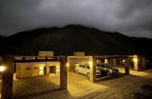 Tilcara Apartamento | Moderna Cabaña en Purmamarca