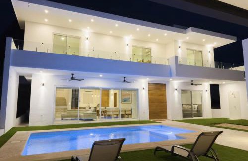 San Carlos Villa | Moderna Casa , Cerro Tetakawi , Piscina, 5min playa