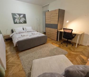 Sremska Mitrovica Apartamento | ModernA Hall One Bedroom