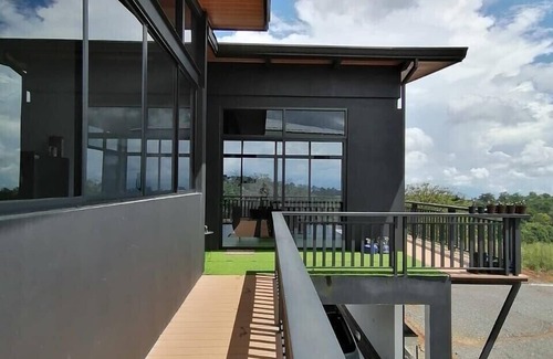 San Isidro Villa | Moderna Villa de Montaña