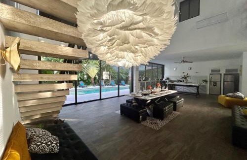 Playacar Villa | Moderna Villa Venus en Playacar 5 min 5ta/Playa 22 PAX