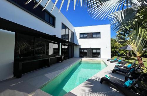 Playacar Villa | Moderna Villa Venus en Playacar 5 min 5ta/Playa 22 PAX