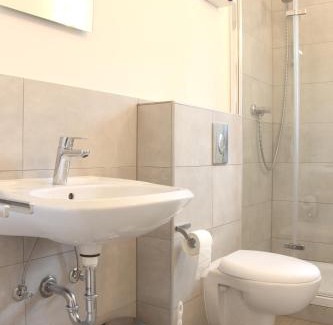 Region Hannover District Apartamento | Moderne 1-Zimmer Wohnung mit Terasse, Küche, Bad mit Dusche, TV & WIFI