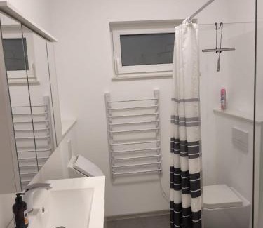 Drolshagen Apartamento | Moderne 2-Zimmer-Ferienwohnung in zentraler, ruhiger Lage