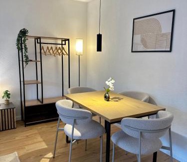 Norderstedt Apartamento | Moderne 2-Zimmer-Whg - Nähe Bahnhof mit Balkon und Stellplatz - 2 Smart-TV