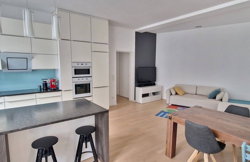 Weißgerber Apartamento | Moderne Altbauwohnung in Zentraler Hofruhelage!