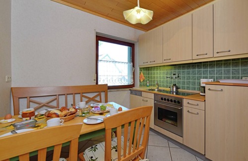 Eimelrod Apartamento | Moderne Ferienwohnung mit Garten en Eimelrod