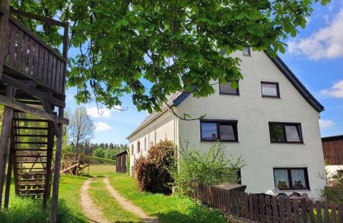 Hohenberg a.d.Eger Apartamento | Moderne Ferienwohnung Mit Hot Tub Und Fasssauna