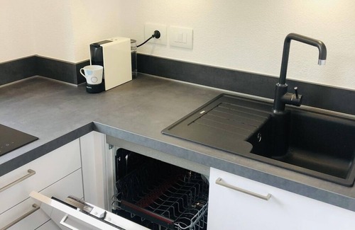 Sand in Taufers Apartamento | Modern apartment with castle & mountain views!