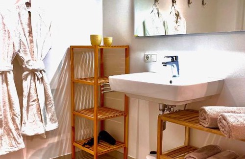 Thorl Apartamento | Moderne Ferienwohnung Hubert Neuper im Zentrum von Bad Mitterndorf