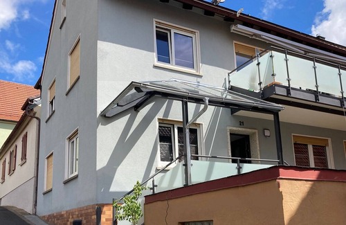 Buchbrunn Apartamento | Moderne Ferienwohnung mit Freisitz
