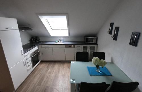 Wurmersheim Apartamento | Moderne Ferienwohnung in Durmersheim 2 Zi, Nähe Rhein und Messe KA