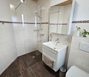 Landau an der Isar Apartamento | Moderne Ferienwohnung auf Rups Hof