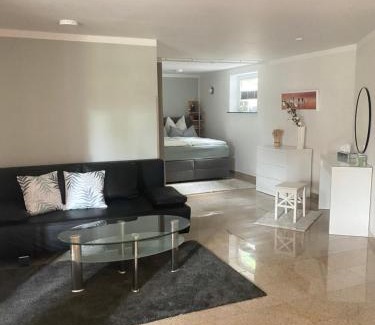 Gallin Apartamento | Moderne großzügige Souterrainwohnung Zarrentin Gallin Schaalsee Natur Wald Wasser
