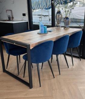 Municipality of Zaanstad Alquiler De Eote | Moderne houseboat op het water!