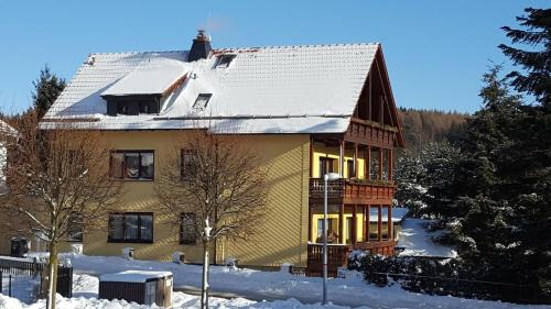 Finsterbergen Apartamento | Moderne Komfortwohnung im Kurort am Rennsteig