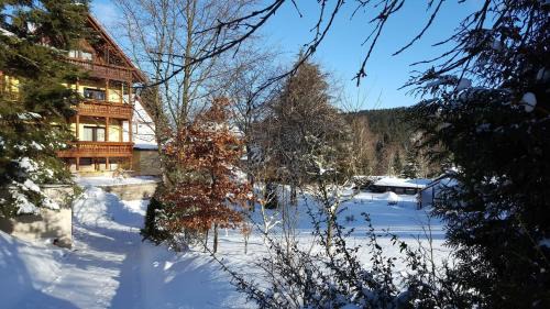 Finsterbergen Apartamento | Moderne Komfortwohnung im Kurort am Rennsteig