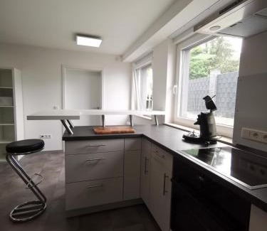 Remscheid Apartamento | Moderne Wohnung mit Terrasse und eigenem Zugang.